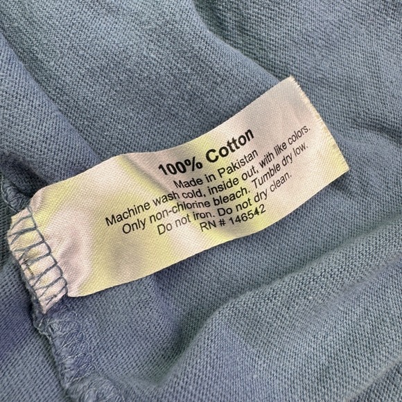 Love And Pineapples Shirt Women's Size XL Short Sleeve Dog Graphic T Shirt Blue - Picture 6 of 6